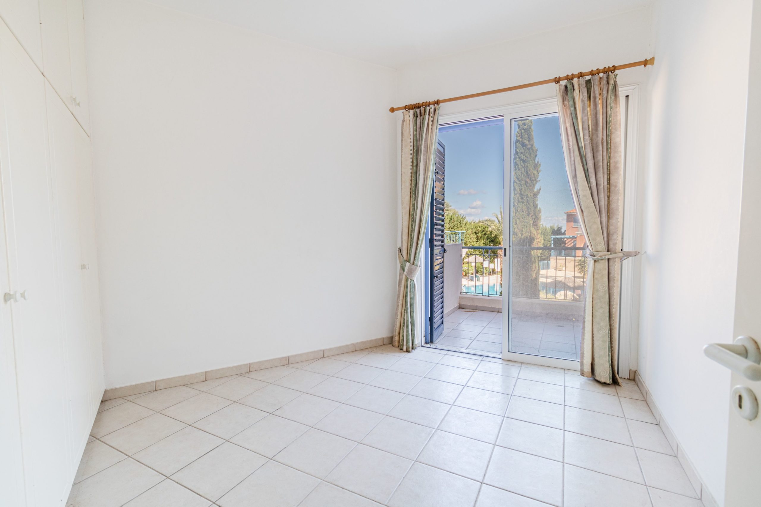 Image of Townhouse - 2 Bedrooms - 1 Bathrooms for Sale in Paphos-Cyprus, Image 4