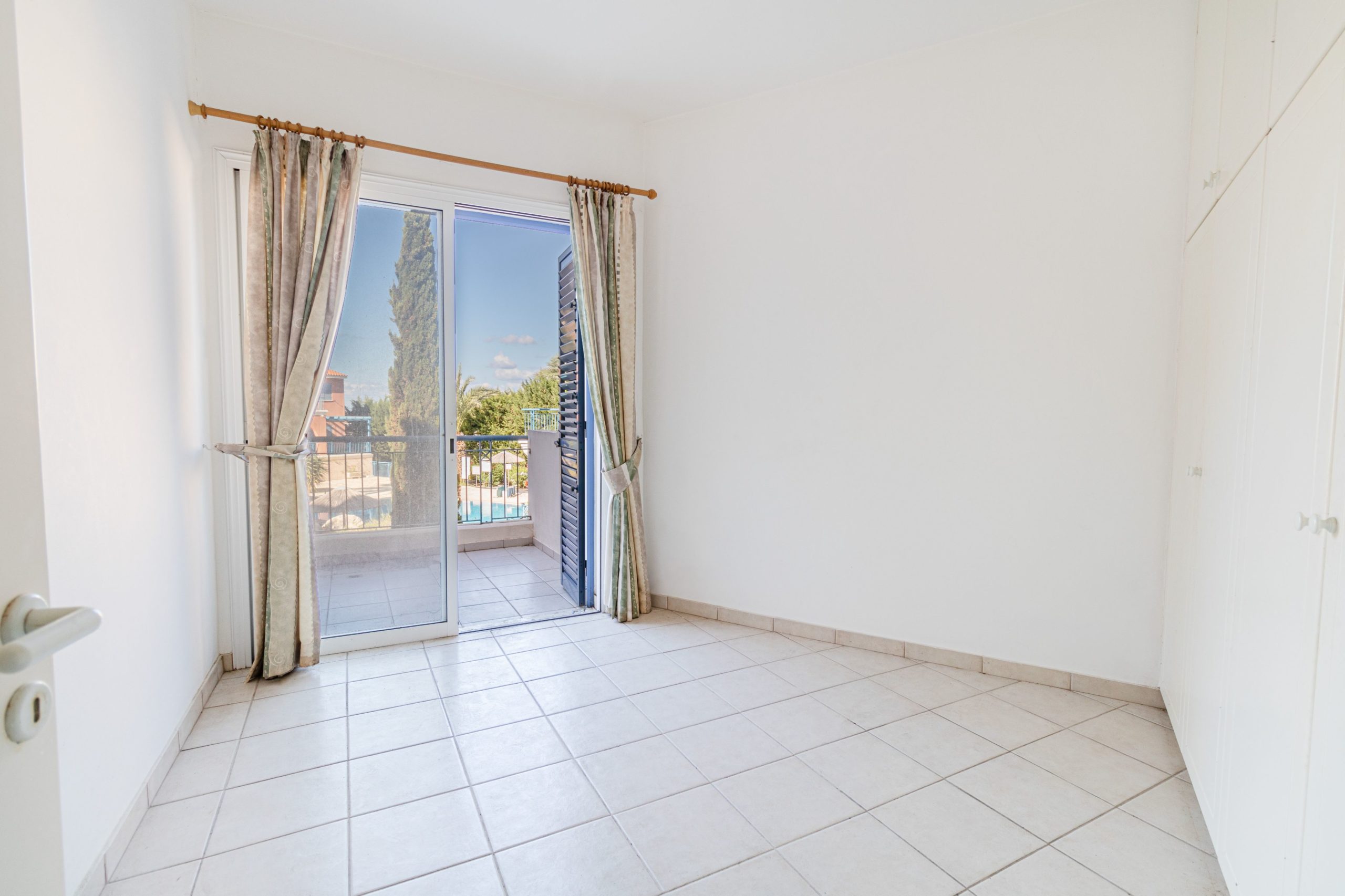 Image of Townhouse - 2 Bedrooms - 1 Bathrooms for Sale in Paphos-Cyprus, Image 3