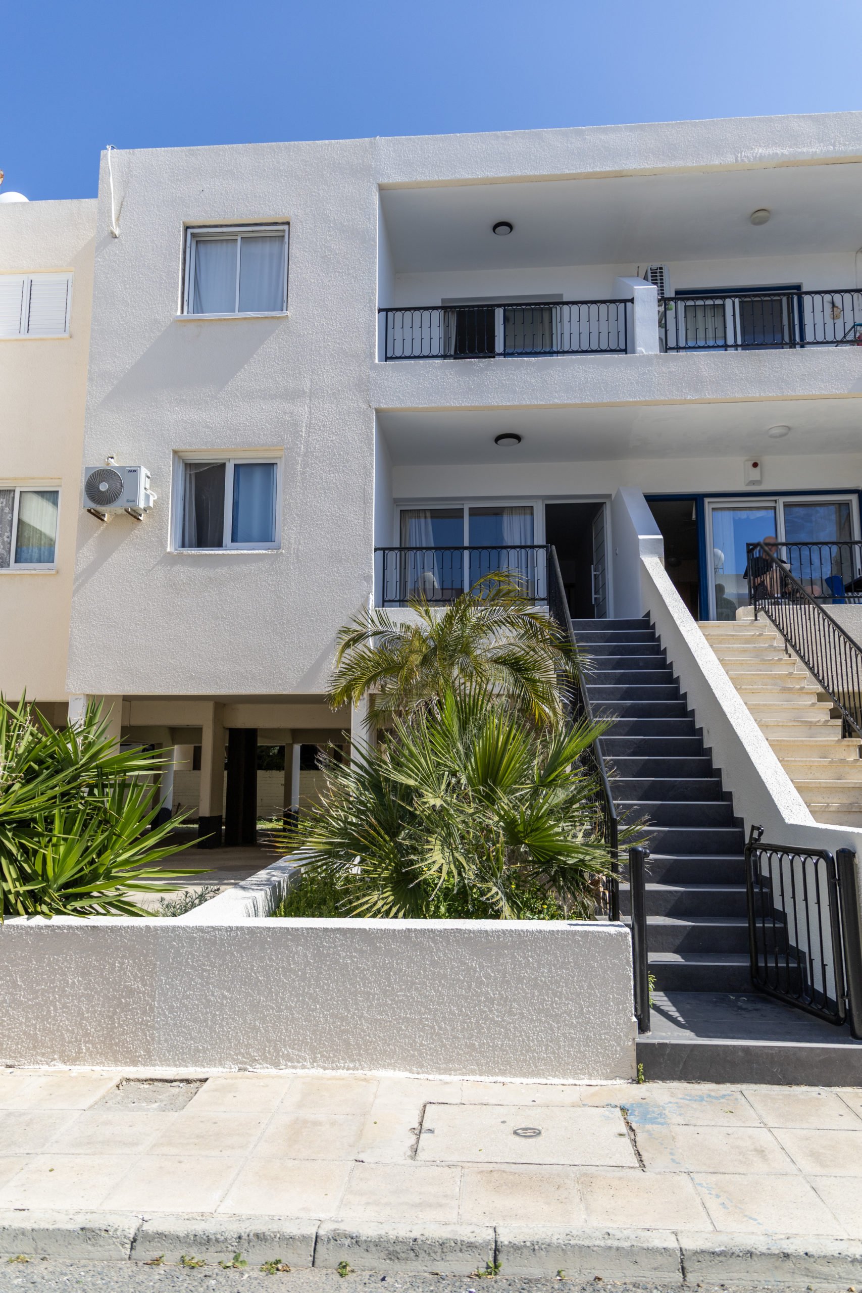 Image of Townhouse - 2 Bedrooms - 3 Bathrooms for Sale in Paphos-Cyprus, Image 2