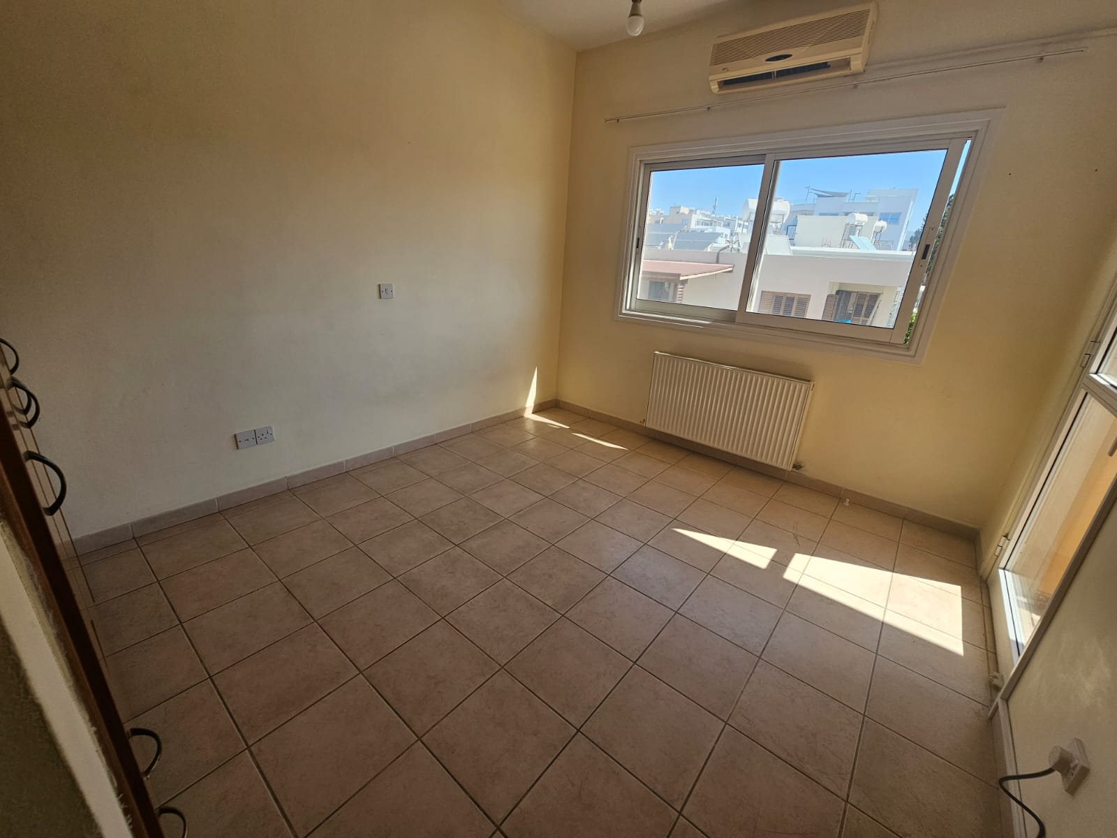 Image of Apartment - 3 Bedrooms - 2 Bathrooms for Sale in Paphos-Cyprus, Image 6