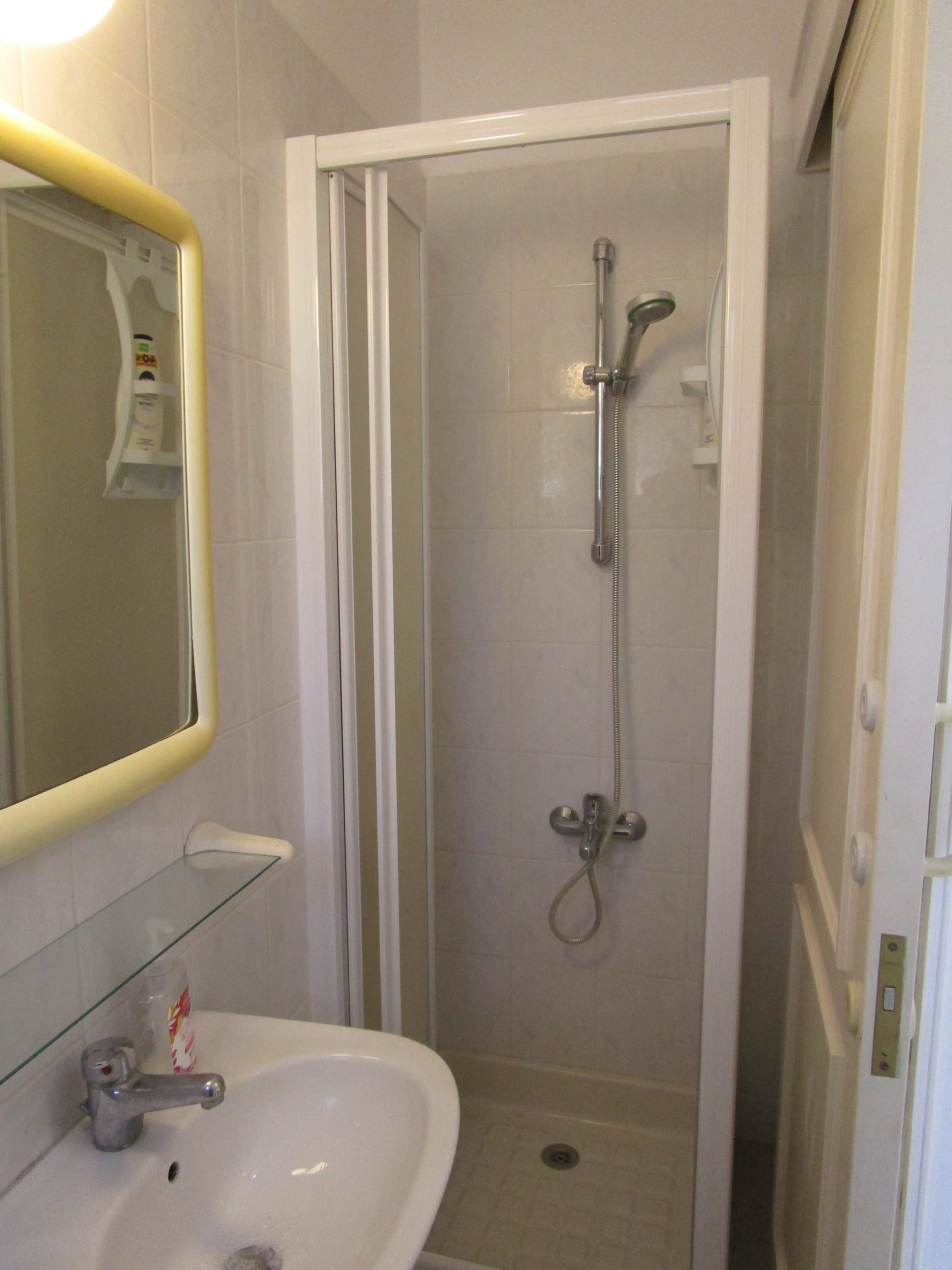 Image of Villa - 2 Bedrooms - 2 Bathrooms for Rental in Paphos-Cyprus, Image 8