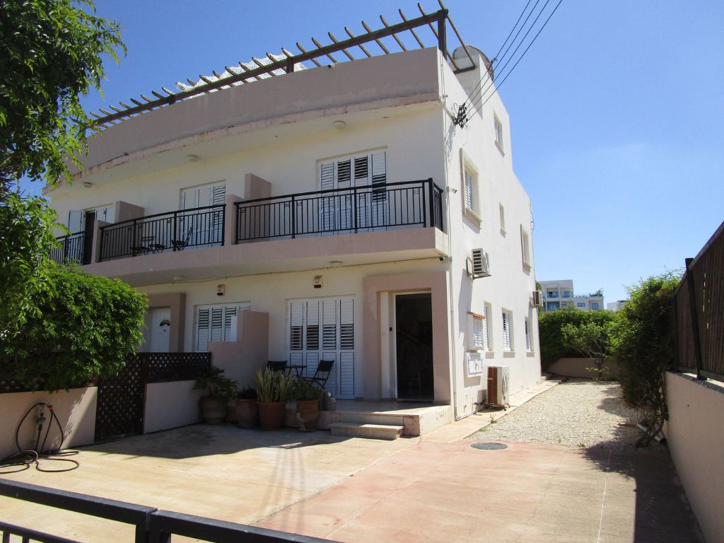 Image of Semi-Detached House - 2 Bedrooms - 1 Bathrooms for Rental in Paphos-Cyprus, Image 1